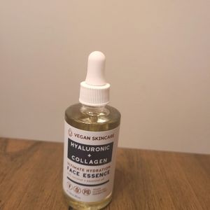 Vegan Skincare Hyaluronic acid and collagen face essence serum